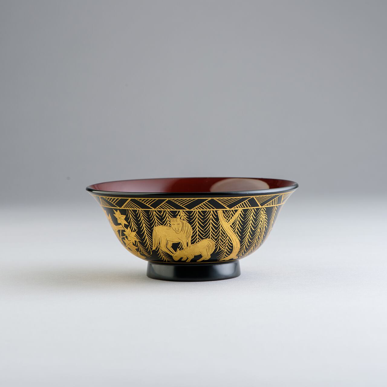 蓋つき煮物椀 鶯宿梅絵 【サイズ：直径13.5cm 高さ12.5cm】 | 有限会社